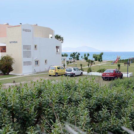 Byron Apartments Tigkaki  Exterior photo