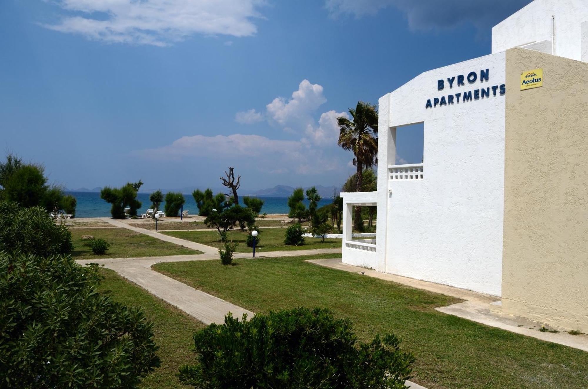 Byron Apartments Tigkaki  Exterior photo